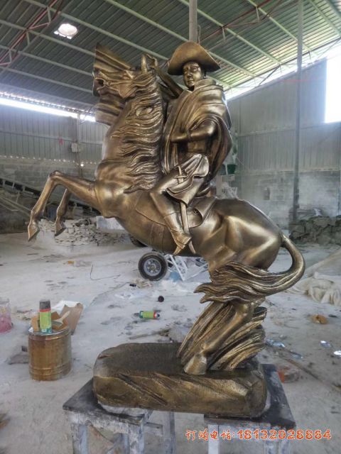 骑马人物铜雕